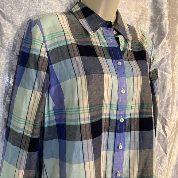 Talbots plaid women’s shirt SZ M, GUC 100% cotton,bust 21” flat, length 27” - Picture 2 of 9